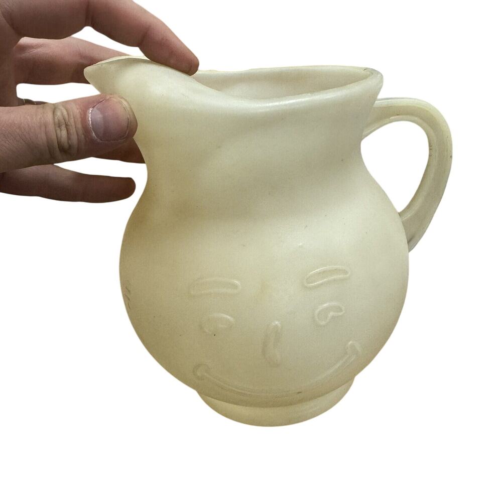 Vintage Kool-Aid Man White Plastic 2-Quart Pitcher Used - HLBN